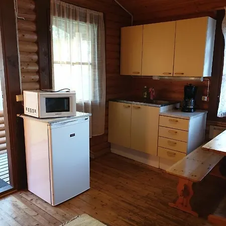 キャンプ場 Pahkalanniemi Parkano